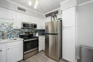 Admiral's Row 424 - Oceanview Villa with Balcony - 2