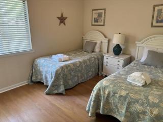 Fiddler's Cove 25F - Top Floor Corner Villa - 7