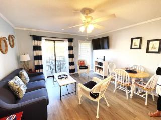 Ocean Villa A111 - Beach Front Sleeps 6 - 7