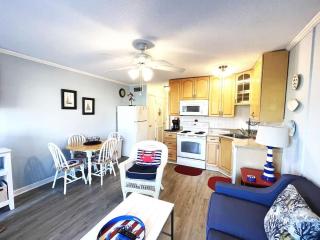 Ocean Villa A111 - Beach Front Sleeps 6 - 6