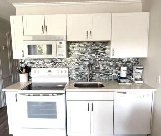 Ocean Villa C108 - Updated Beach Front - 8