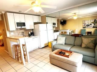 Seaside Villa 207 - Ocean Front with Balcony - 9