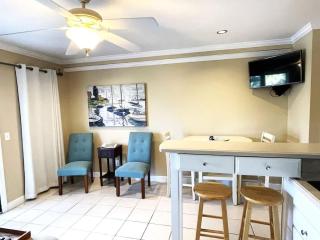 Seaside Villa 207 - Ocean Front with Balcony - 7