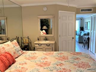 Seaside Villa 207 - Ocean Front with Balcony - 3