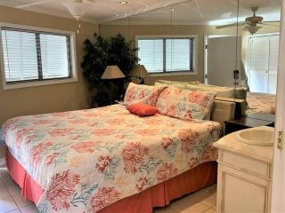 Seaside Villa 207 - Ocean Front with Balcony - 4