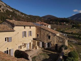Le Ventoux, gîte de charme pour 5 personnes - 2