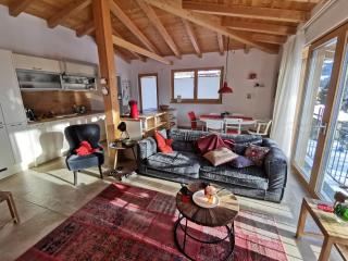 Modernes Chalet mit Terrasse und Parkplatz in den Alpen - 8