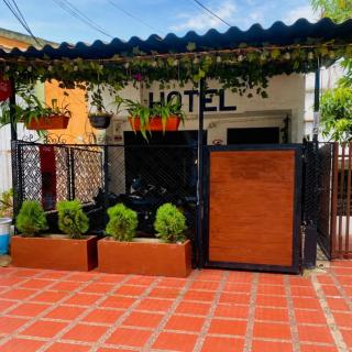 Hotel Corales del Mar - 8