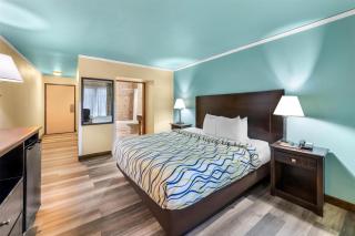 Red Lion Inn & Suites Blue Springs - 1