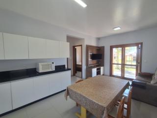 Casa 3 dormitórios, 250 metros do mar - 2