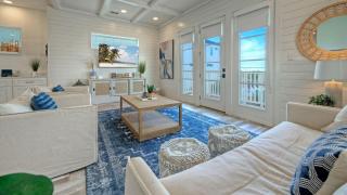 Coastal Haven by AvantStay - 8