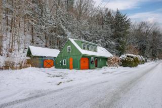 Hike, Fish, Hunt! Green Mountain Home By River - 0