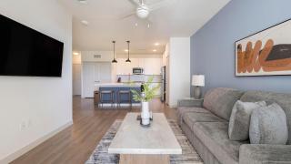 Landing Modern 1BD Gym Pool - 7