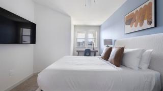 Landing Modern 1BD Gym Pool - 1