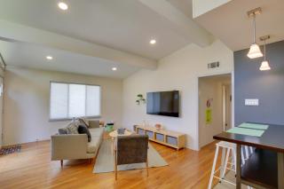 Bright and Modern Texas Getaway - 7 Mi to The Alamo! - 3