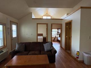 Cliffside Hideaway-Renovations & upgrades coming! - 9