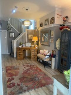 Mayfield House-Private Hosted Stay with Breakfast - 4