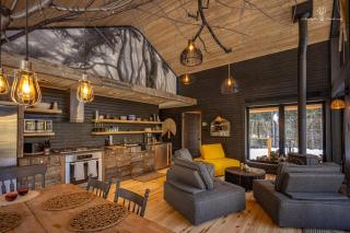 TAIGA Luxury Wooden Chalet with Spa & Sauna 3BR 3BA - 0