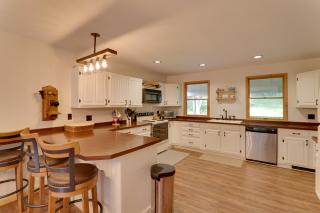 2 Mi to Elk Mountain Poconos Escape on 11 Acres! - 2