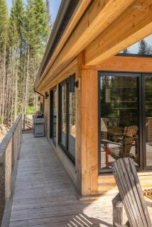 TAIGA Luxury Wooden Chalet with Spa & Sauna 3BR 3BA - 3