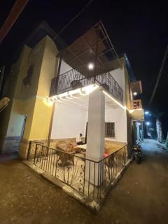 Yellow House on the Nile - 6