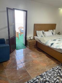 Yellow House on the Nile - 9