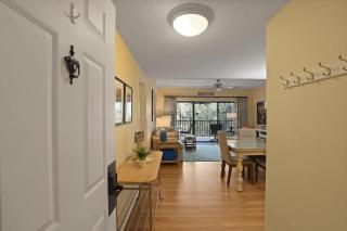 Port Royal Village 302 Walk to Beach - 8