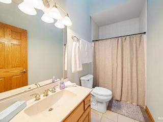 Beautiful home in Bridgeview! - 3