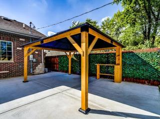 Beautiful home in Bridgeview! - 2