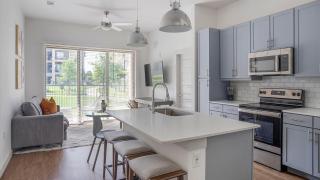 Landing Chic 2BD Pool Yoga Studio - 5