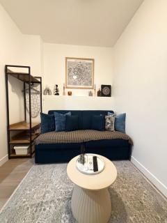 Studio one street away from the Marais! - 5