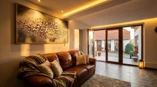 Casa de sub brazi din Fantanele - 2