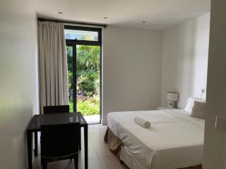 3 Bedroom Beach Front Luxurious Suite - 7