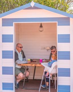 marine getaways caravan hire winchester - 8