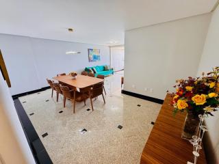 Alto padrão à beira-mar Varanda grande 4 quartos sendo 2 suites - 1