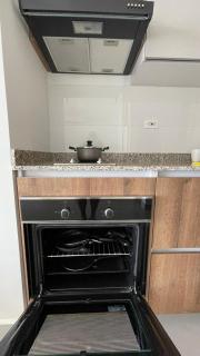 Beach Getaway Modern Apt, 1 Block from beach, Santa Marta - 2