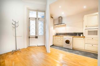 Spacious Central Apartment Best Location - 2