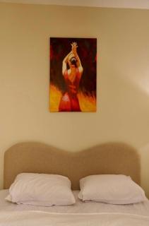 COMfORT LUXURY APARTMENT - 9