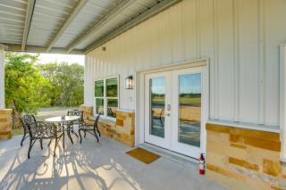 8 Mi to Gulf! Newly Built Townhome in Matagorda - 8