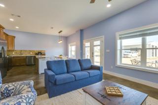 8 Mi to Gulf! Newly Built Townhome in Matagorda - 4