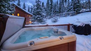 3BR Mountain Retreat with Hot Tub - 6