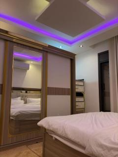 شقة عصرية 2025 غرف نوم 2 و مجلس فرش راقي جدا في الشميساني قرب المستشفى التخصصي - 4