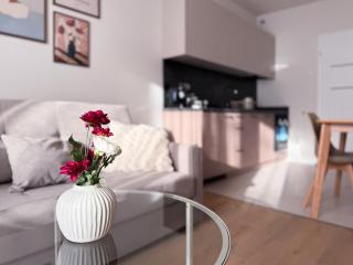 Legnicka Residence 18 A - 1