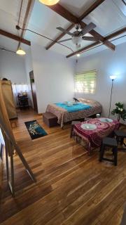 Bahia Ballena Walk to the Beach Uvita Apartments with shared kitchen - 9