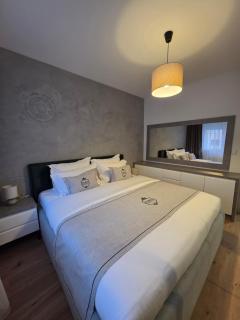 Poki's Luxury Apartmens - 4