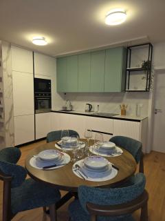 Poki's Luxury Apartmens - 1