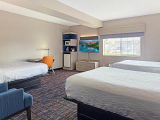 Reston Inn & Suites - 3