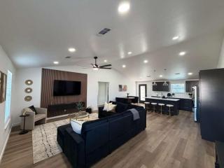 Royal Flush Villa - King Bed near WinStar - 4