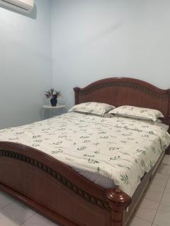 Roma Guesthouse Terrace With 3 Bedroom & Airconditioning - 8