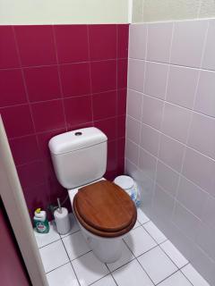 Leafy Escape Right By The City James St AC - 2